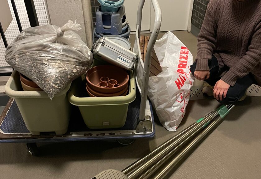 【🧱土の処分に困っていたので助かりました。】千葉県美浜区にてベランダ片づけ🧹整理のご依頼！！