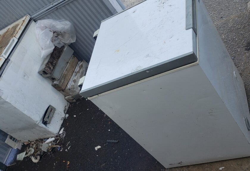 千葉県柏市で業務用冷凍庫・冷凍ストッカーの不用品即日回収処分のご依頼をいただきました＼(^o^)／