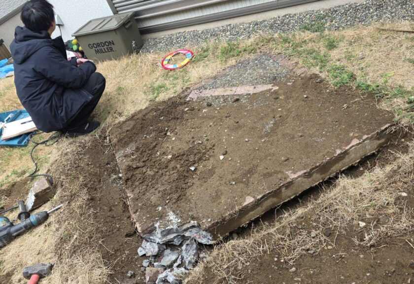 白井市】お庭の巨大コンクリート塊・土間解体撤去も即日解決！鉄筋入り硬化剤コンクリをプロが粉砕処分【Before→After実録】