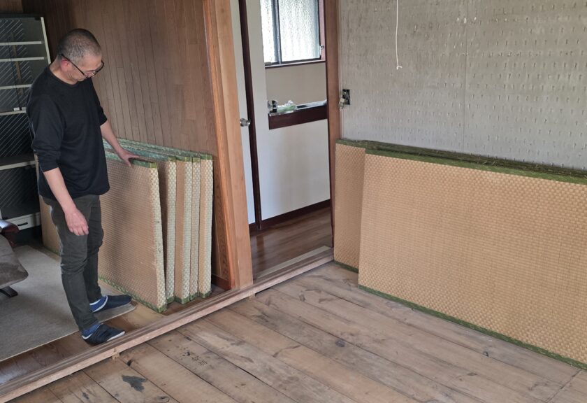 【千葉県八千代市】2階からの大型家具・重い畳8枚の階段搬出！砂利・コンクリートの即日回収処分ならお任せ😆🌟戸建ての家財整理もスピード対応です＼(^o^)／🌷🌱